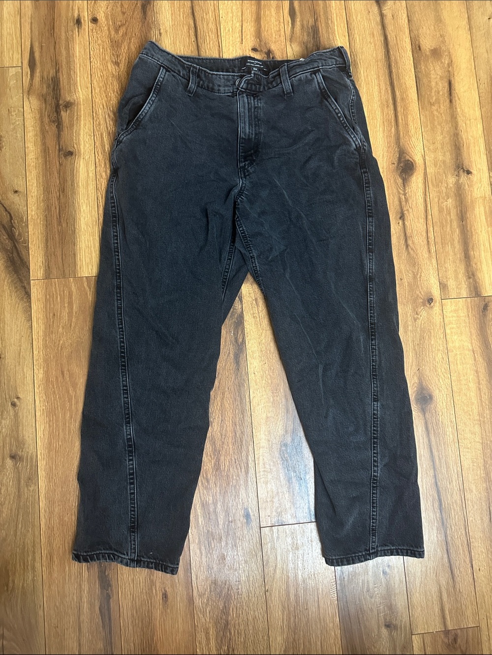 Women’s Banana Republic Black High-Rise Barrel Leg Jeans. Size 30/10